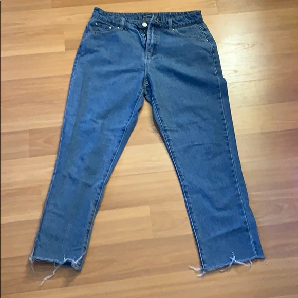 ⚡️SALE⚡️BooHoo mom jeans - Picture 1 of 4